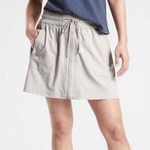 Athleta Expedition Zip Front Athletic Skirt Skort Size 6 Birch Gray Tennis Golf
